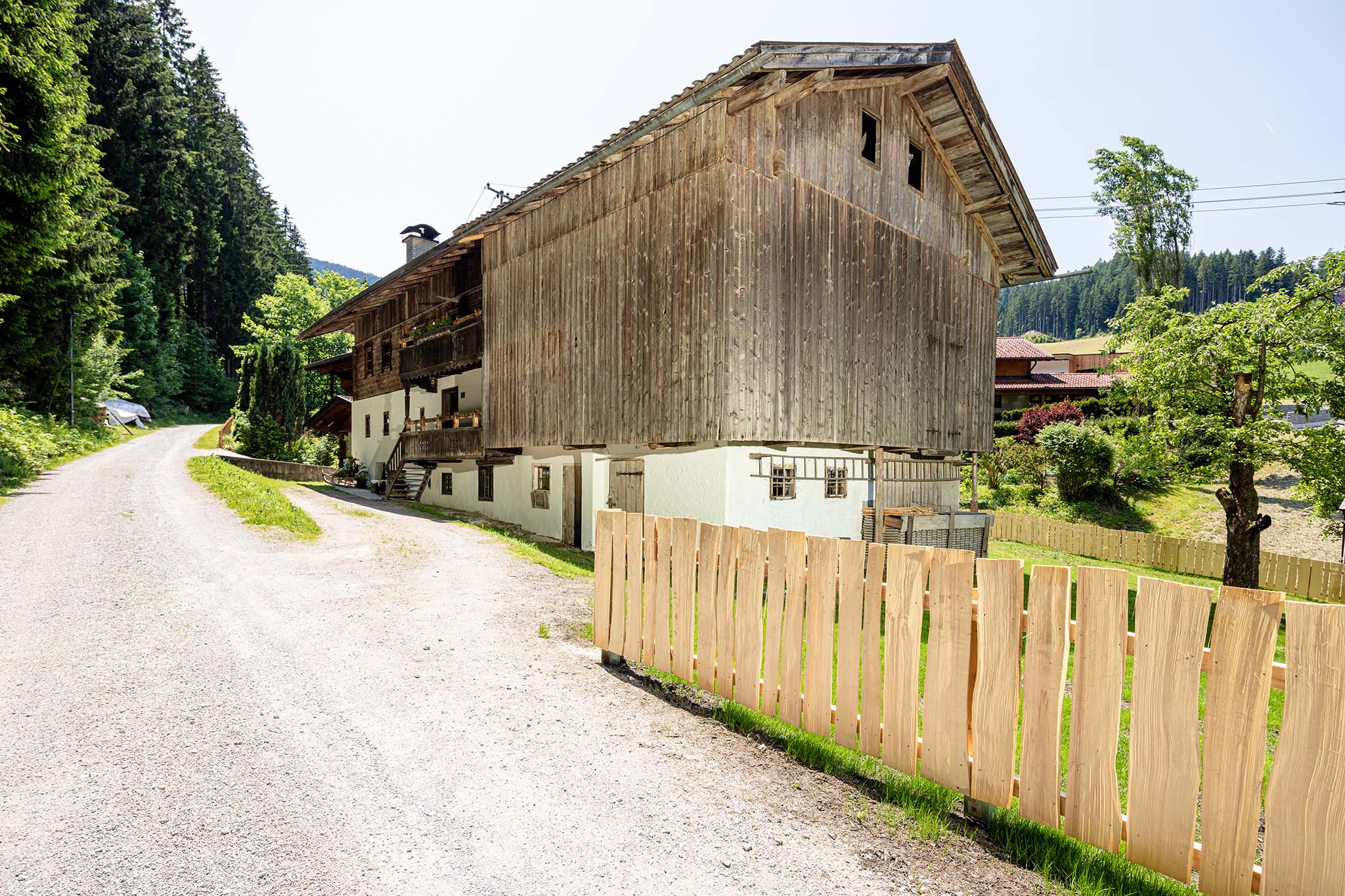 Chalet_Alte_Schmiede_Appartments_Reith_Im_Alpbachtal_Airbnb_Tirol_Sommer (4)